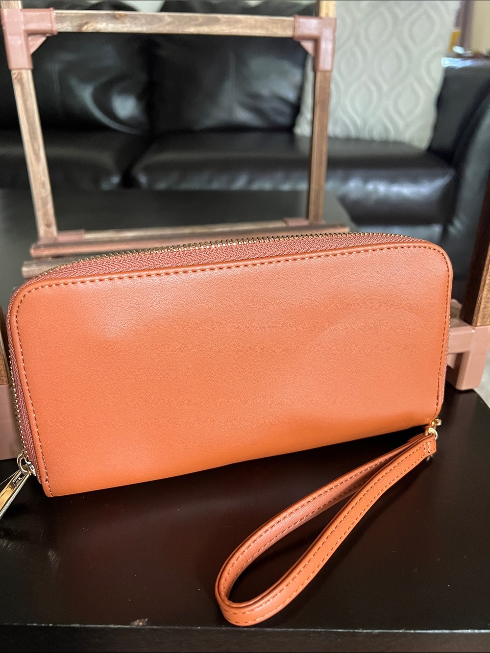 Women’s Wristlet Wallet